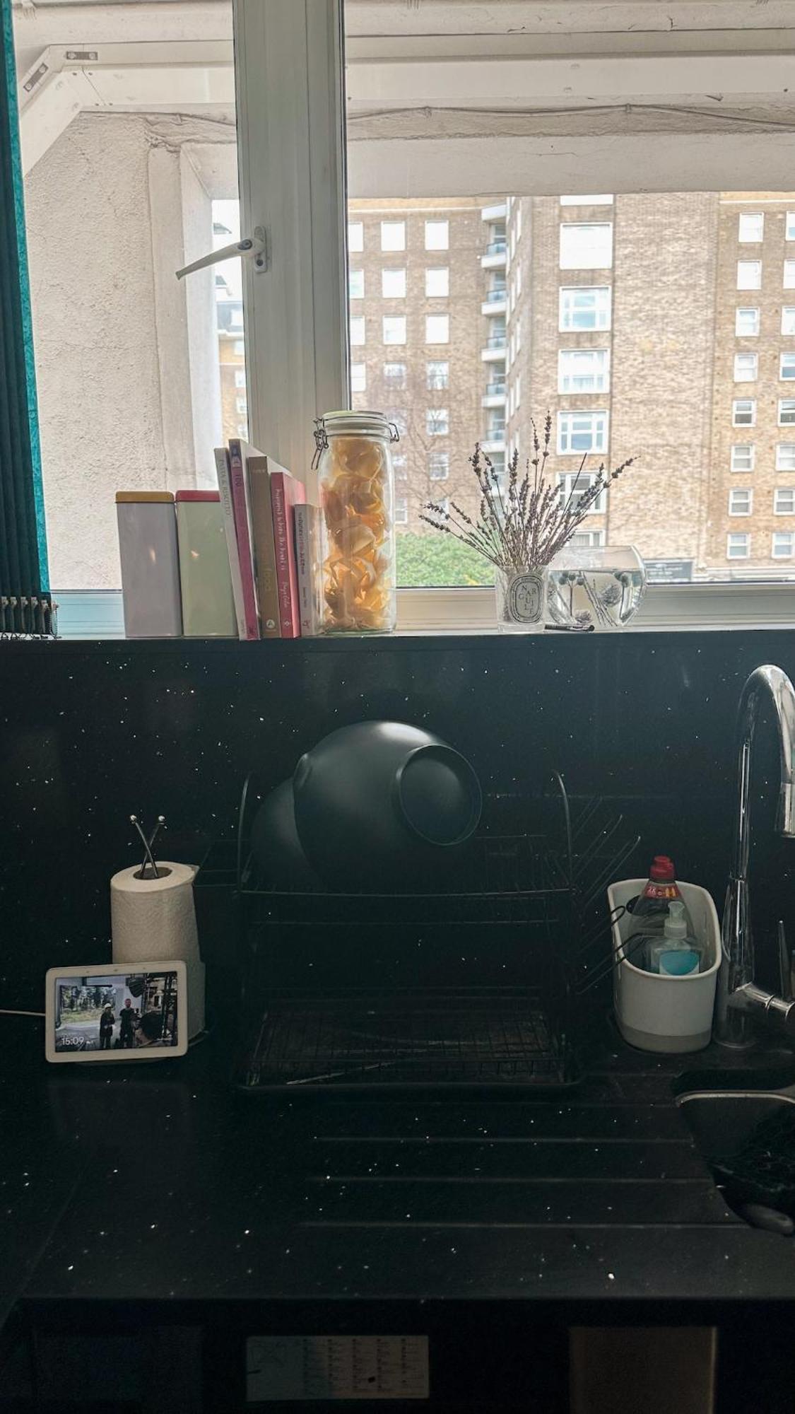 Spacious Duplex Flat - Near Regents Park And Tube * London